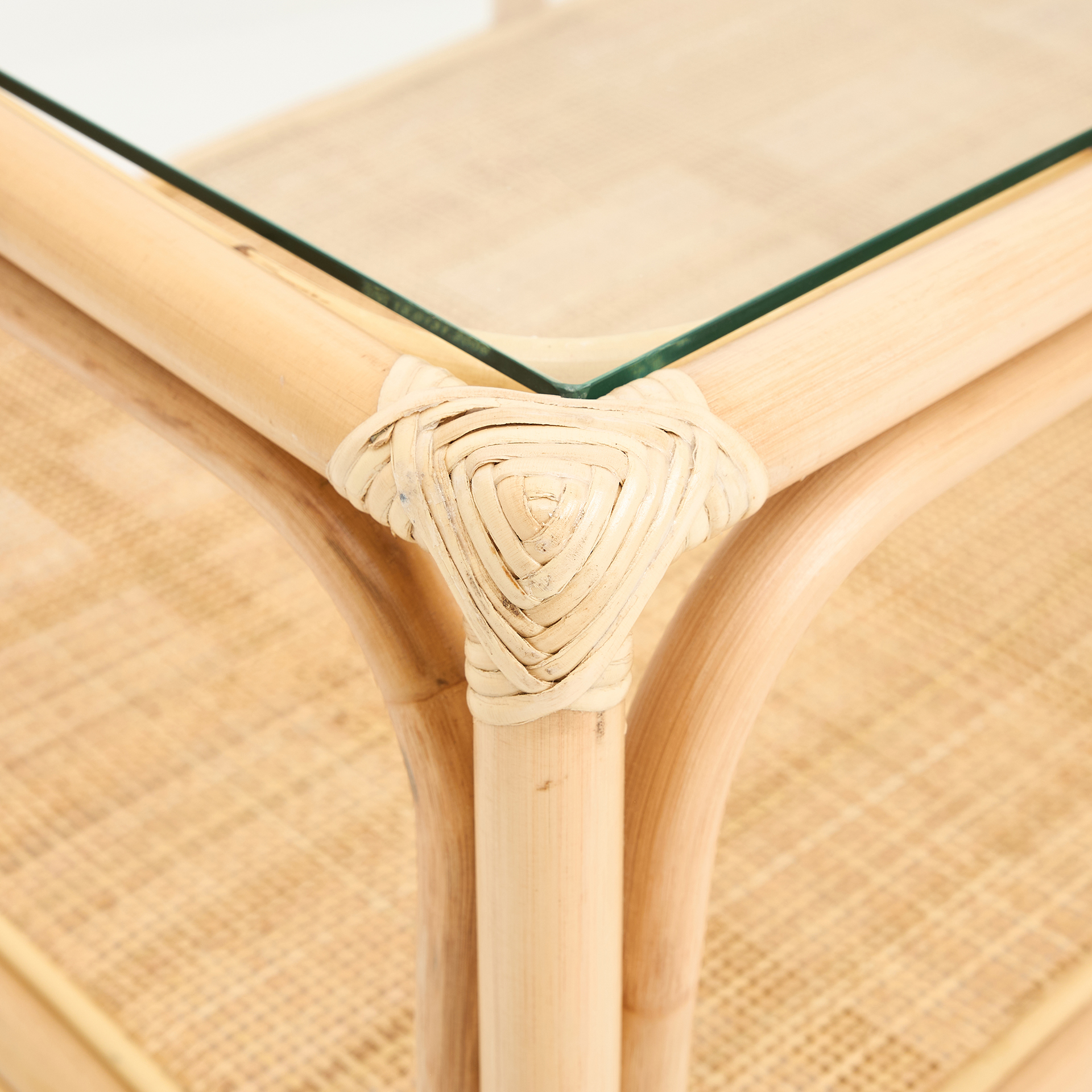 Mesa de centro de ratán y cristal Corvo 110x60x40cm