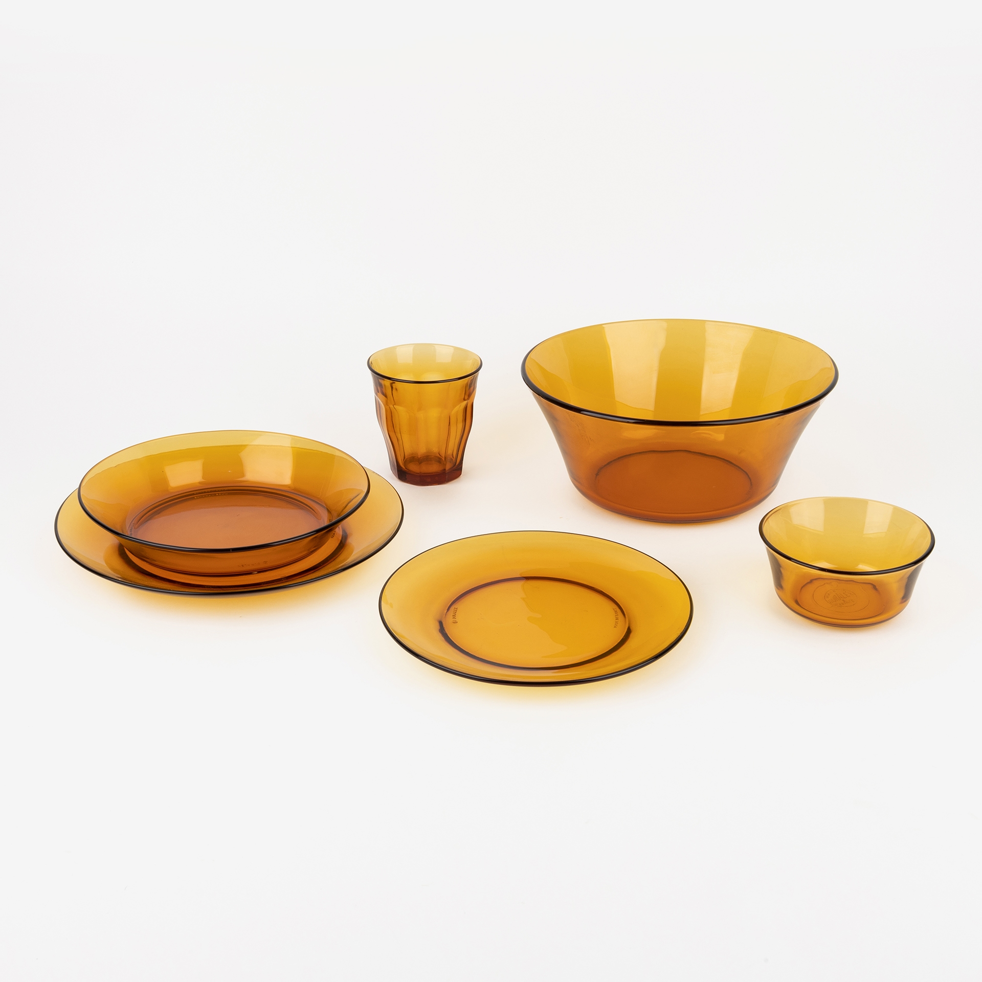 Plato hondo de vidrio opal Lys Ambar Duralex Picardie &Oslash;19cm