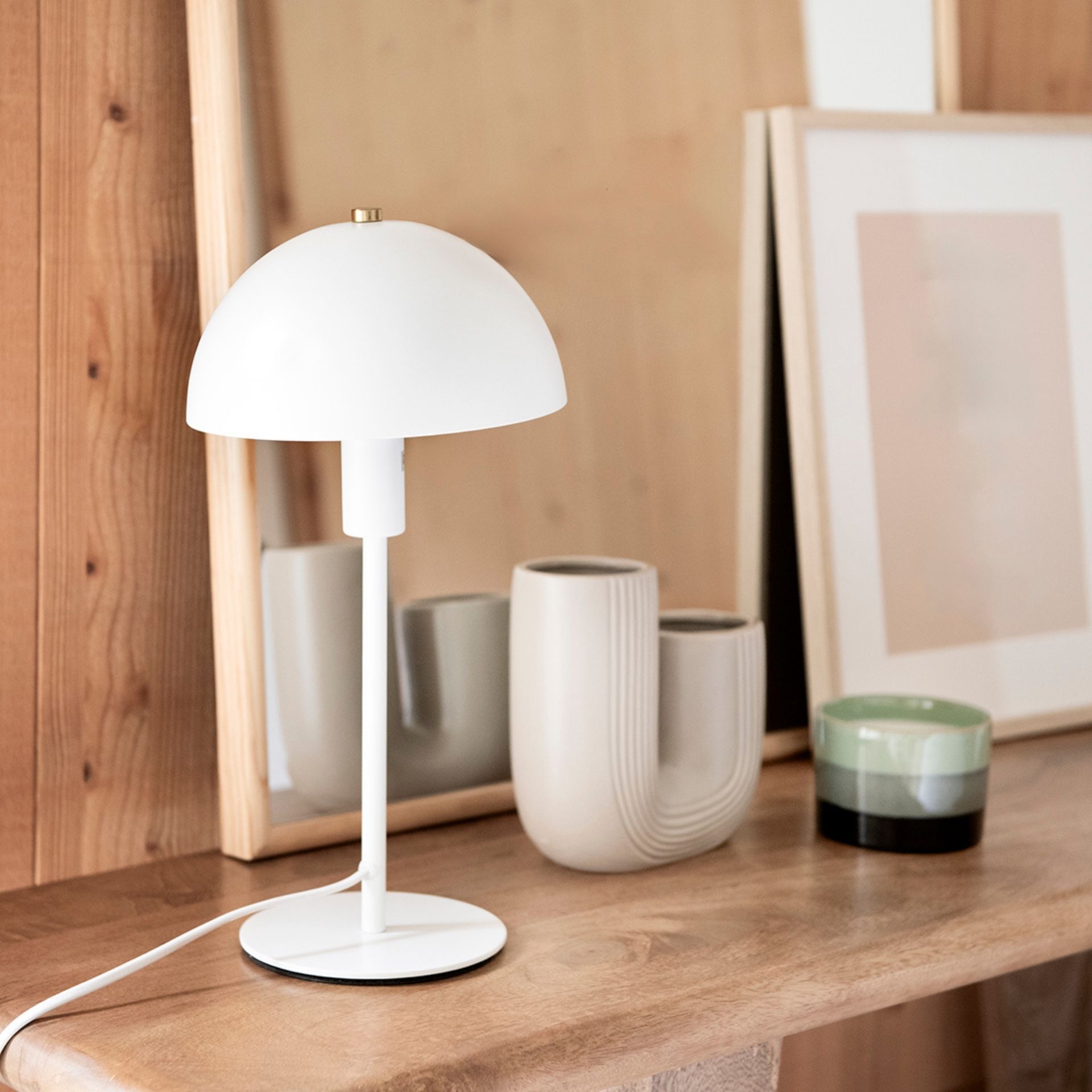 L&aacute;mpara de mesa de metal blanca Jeyne 18x36cm