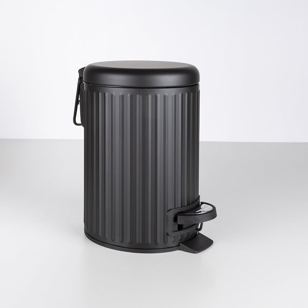 Cubo de basura para ba&ntilde;o dispoible en 4 colores 3L &Oslash;17x35cm