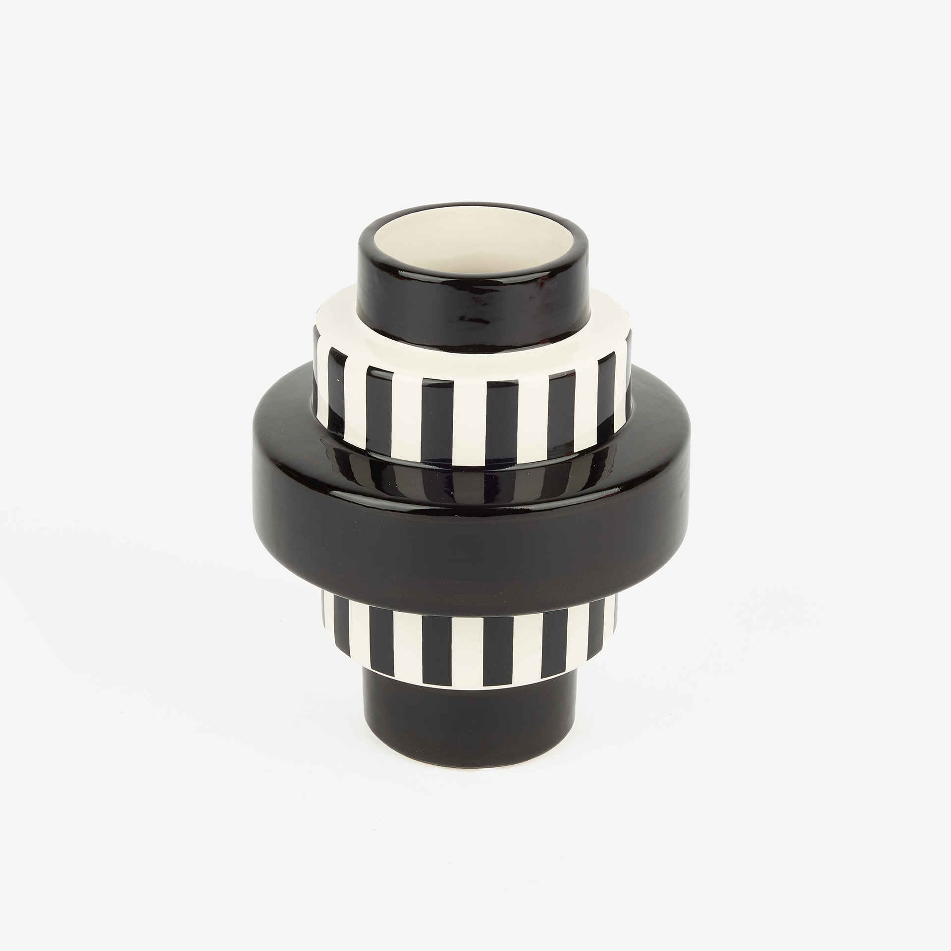 Jarr&oacute;n de cer&aacute;mica rayas negra Odell &Oslash;15x18cm