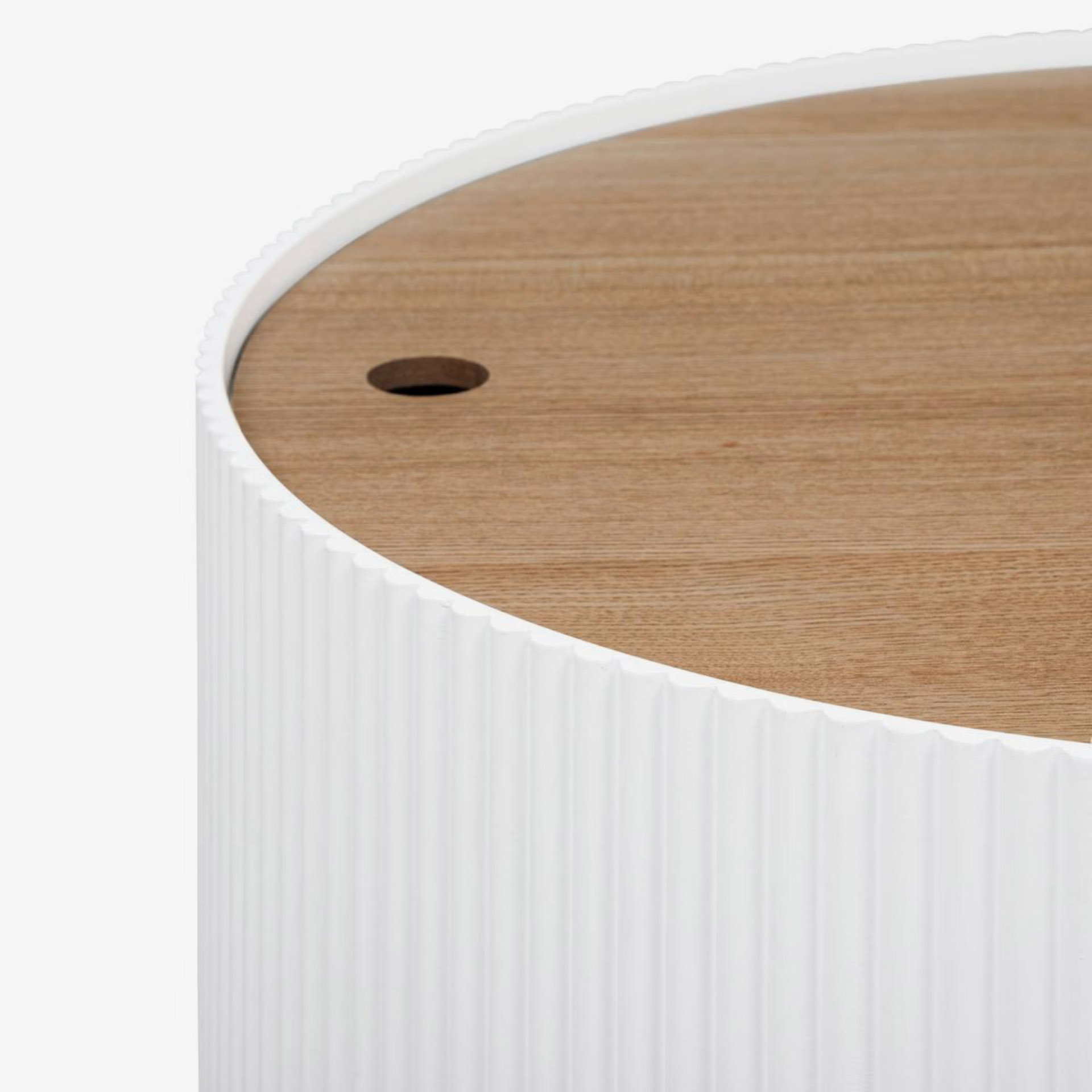 Mesa auxiliar ba&uacute;l blanca de madera Oria 