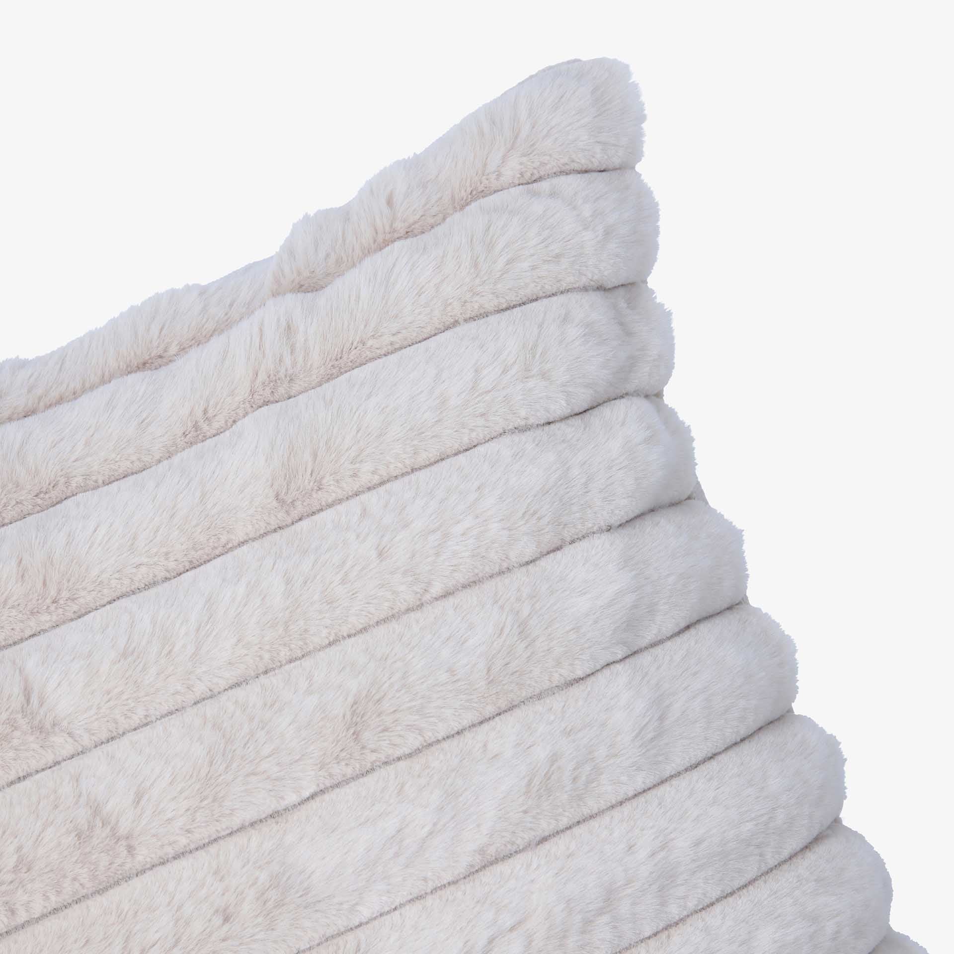 Funda de cojín efecto pelo beige Lineo 45x45cm