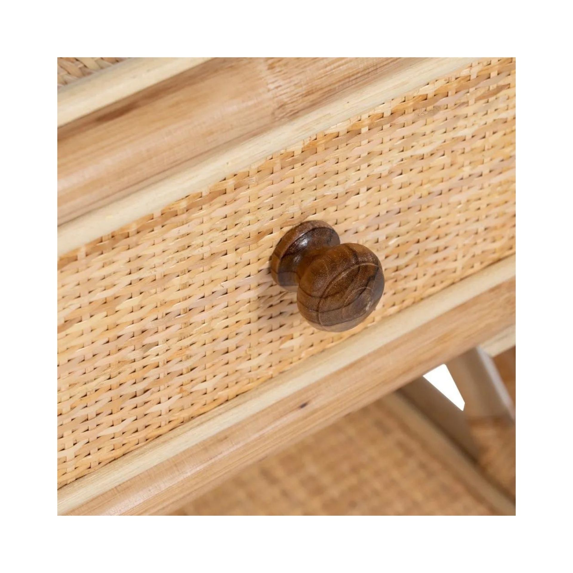 Mesa de noche de rat&aacute;n 45x35x50cm