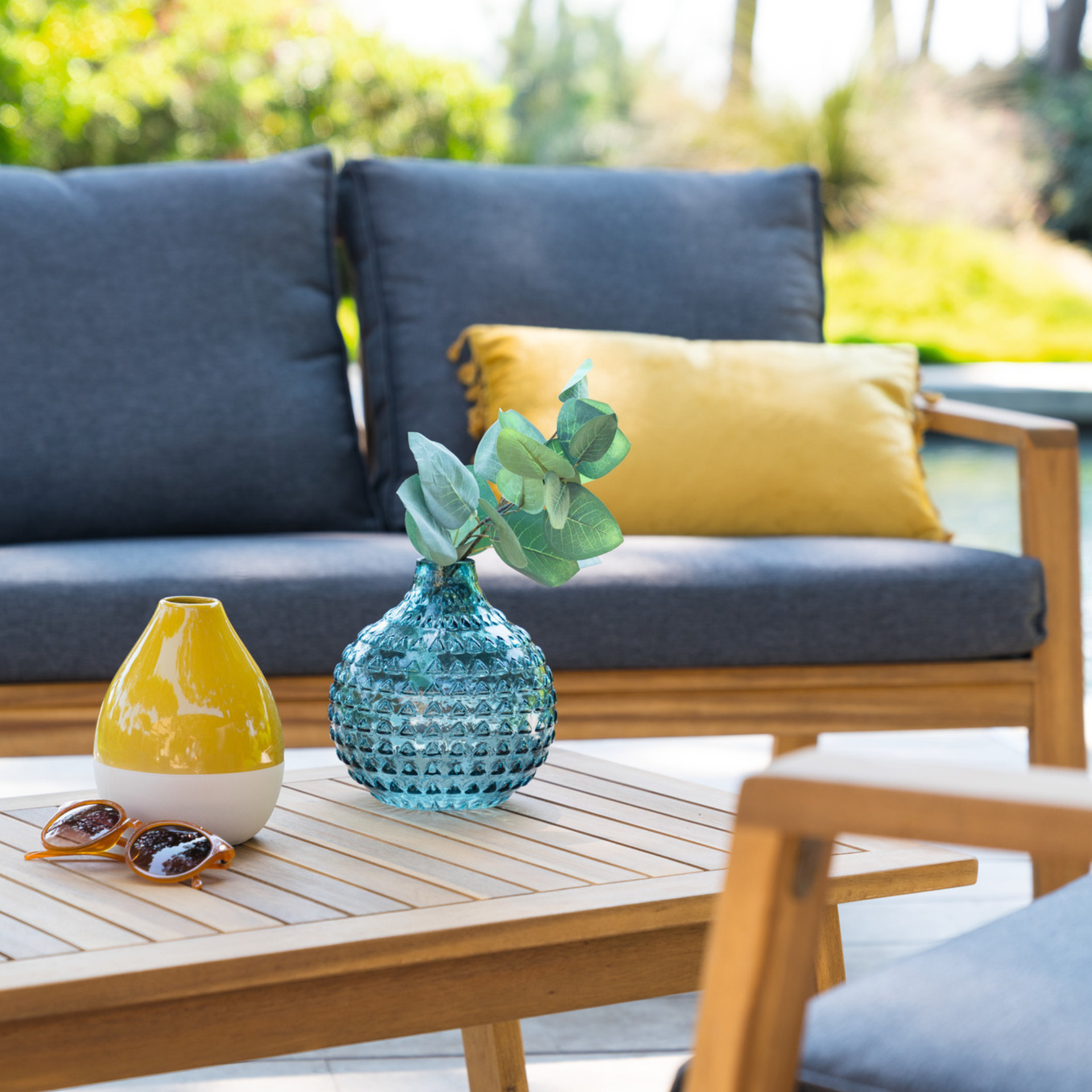 Set de jardín de 4 piezas de madera de acacia Mykonos