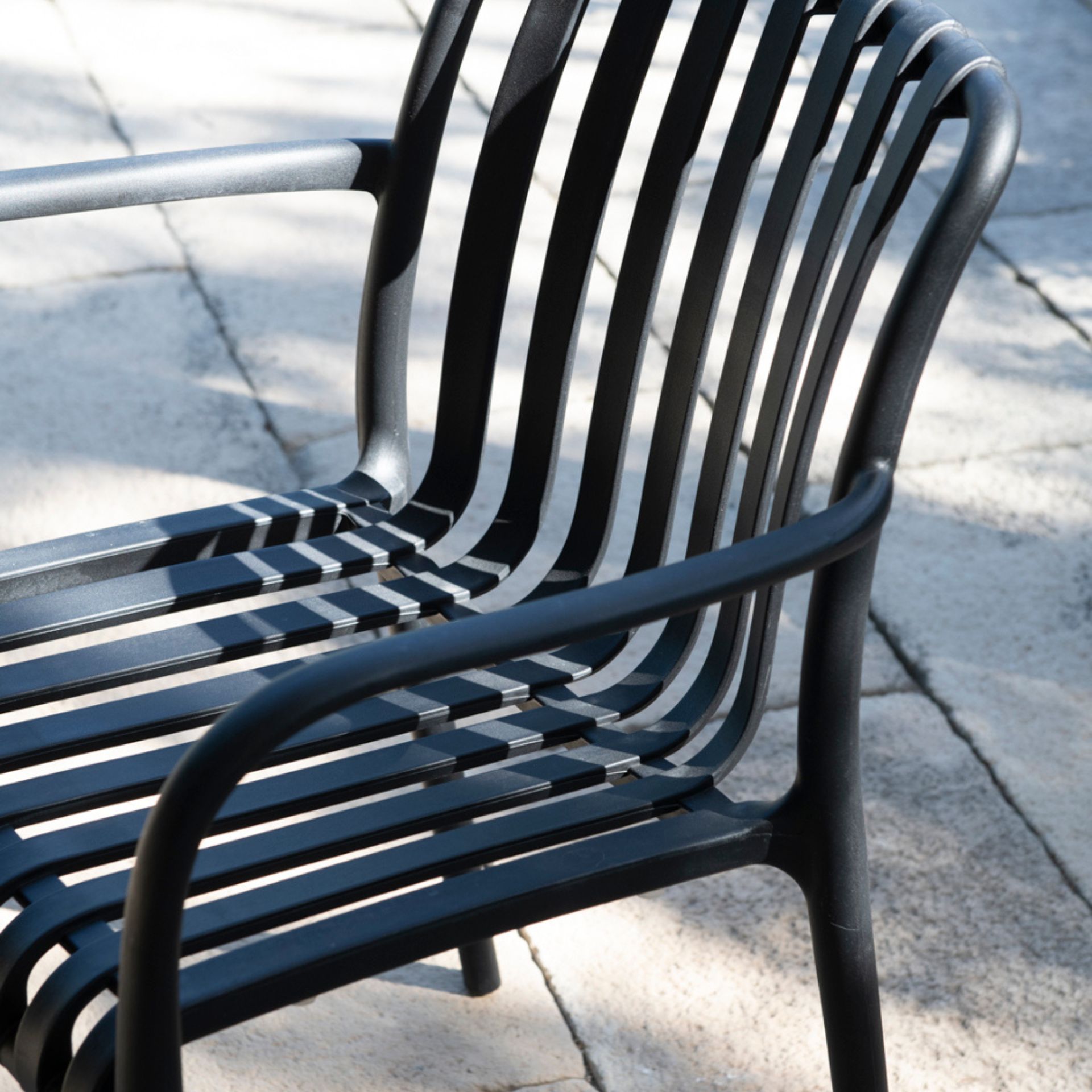 Silla de jard&iacute;n negra Happel 55x81x57cm