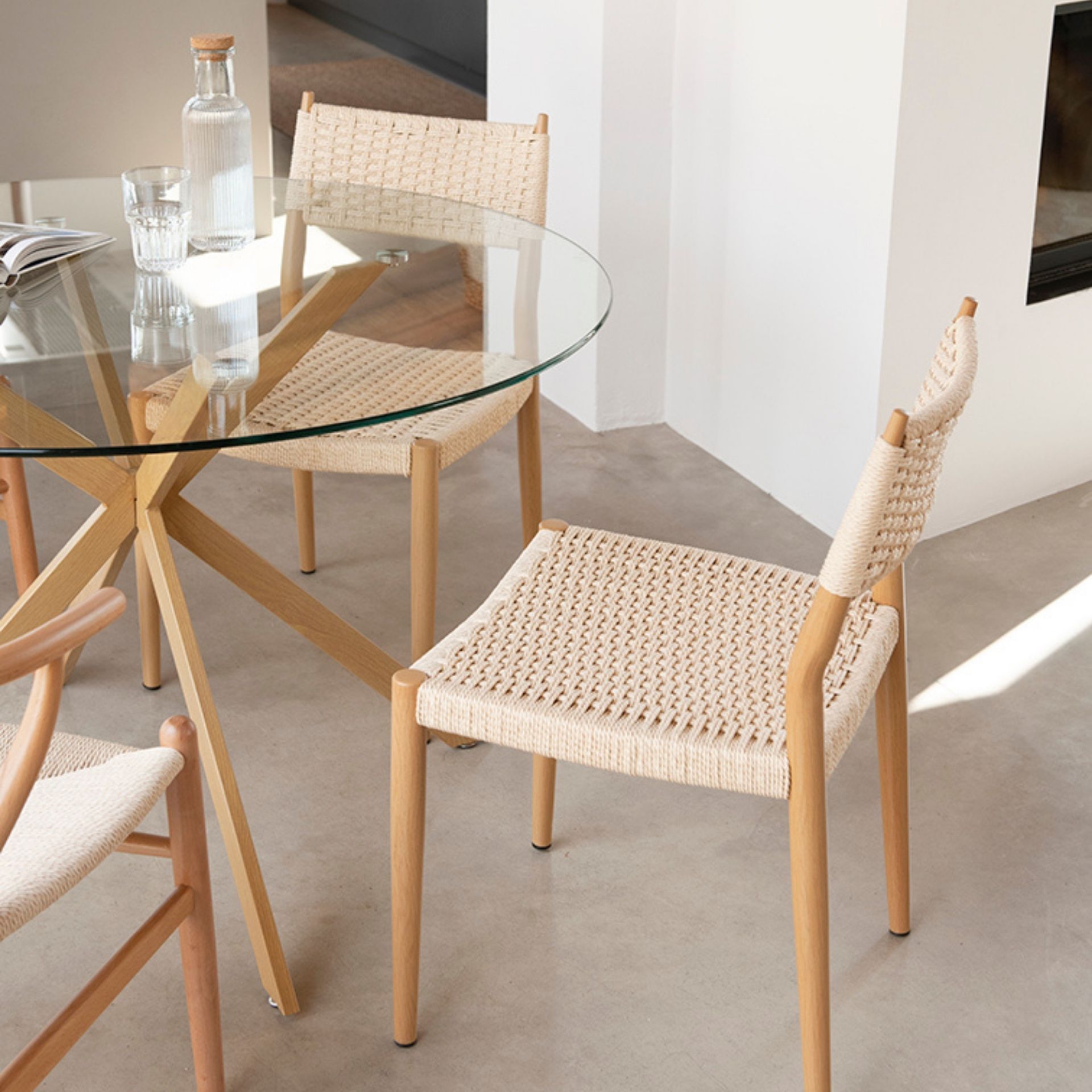 Silla de comedor efecto madera beige Vilma 56x50x82cm Clau&Chloe