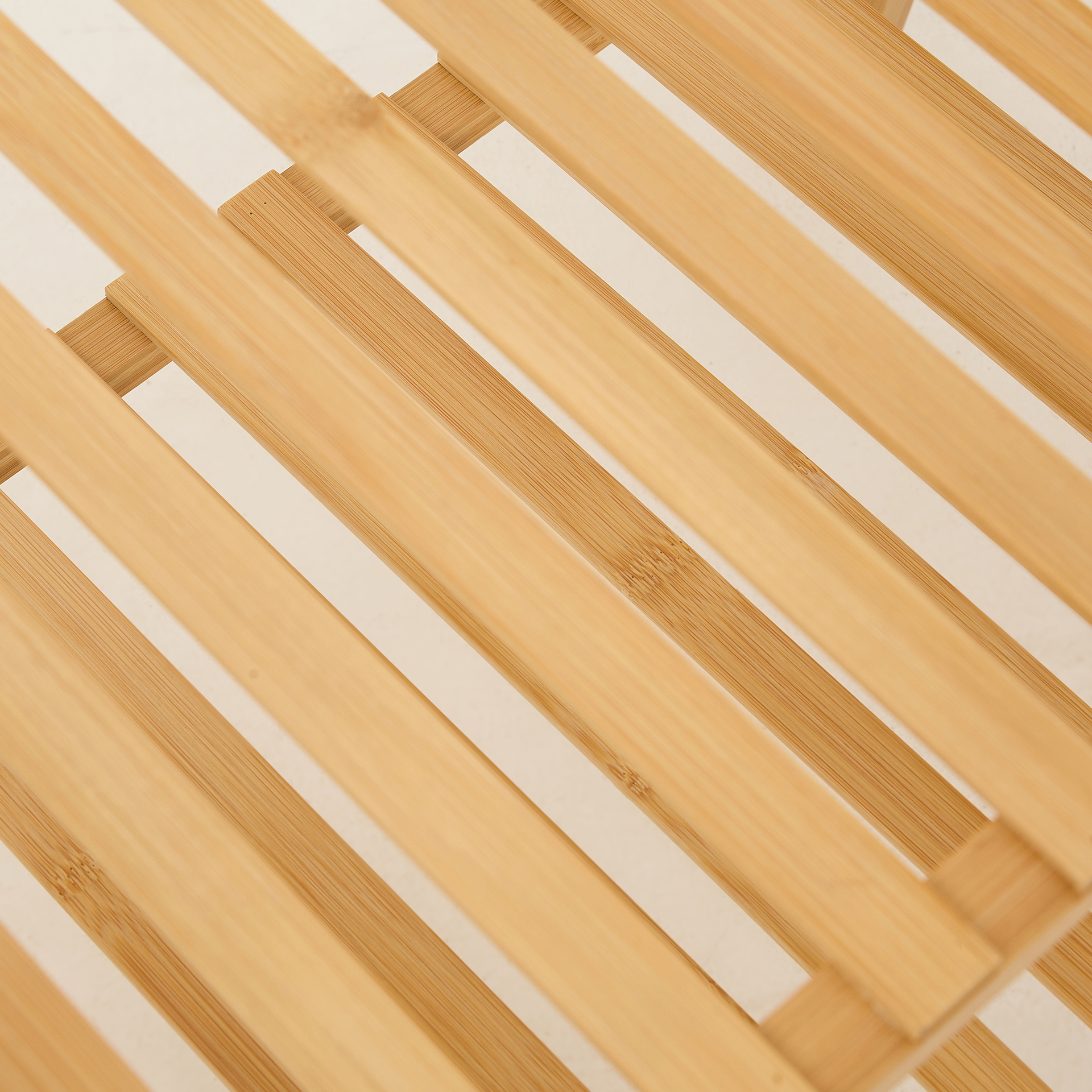 Perchero con estantes bamb&uacute; Isia 75x45x170cm