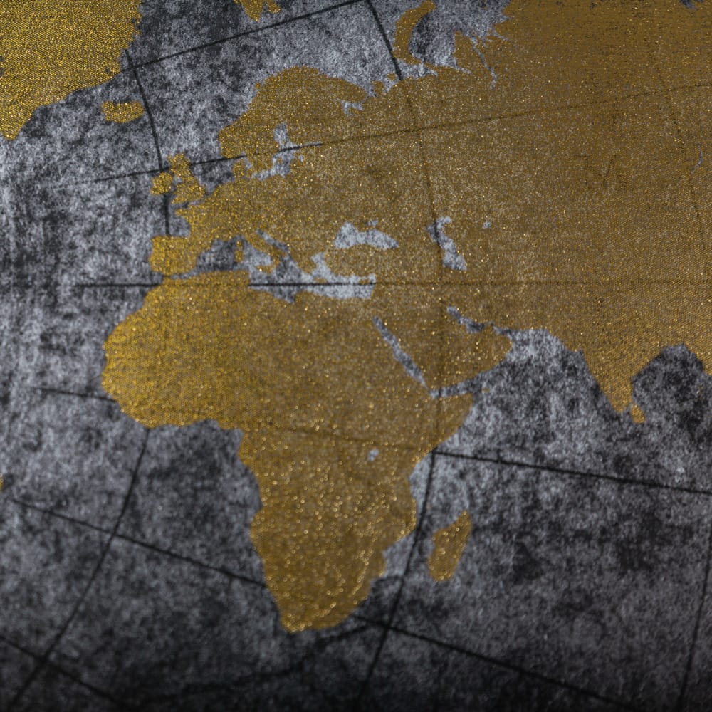 Cuadro con marco dorado Mundo 88x58cm