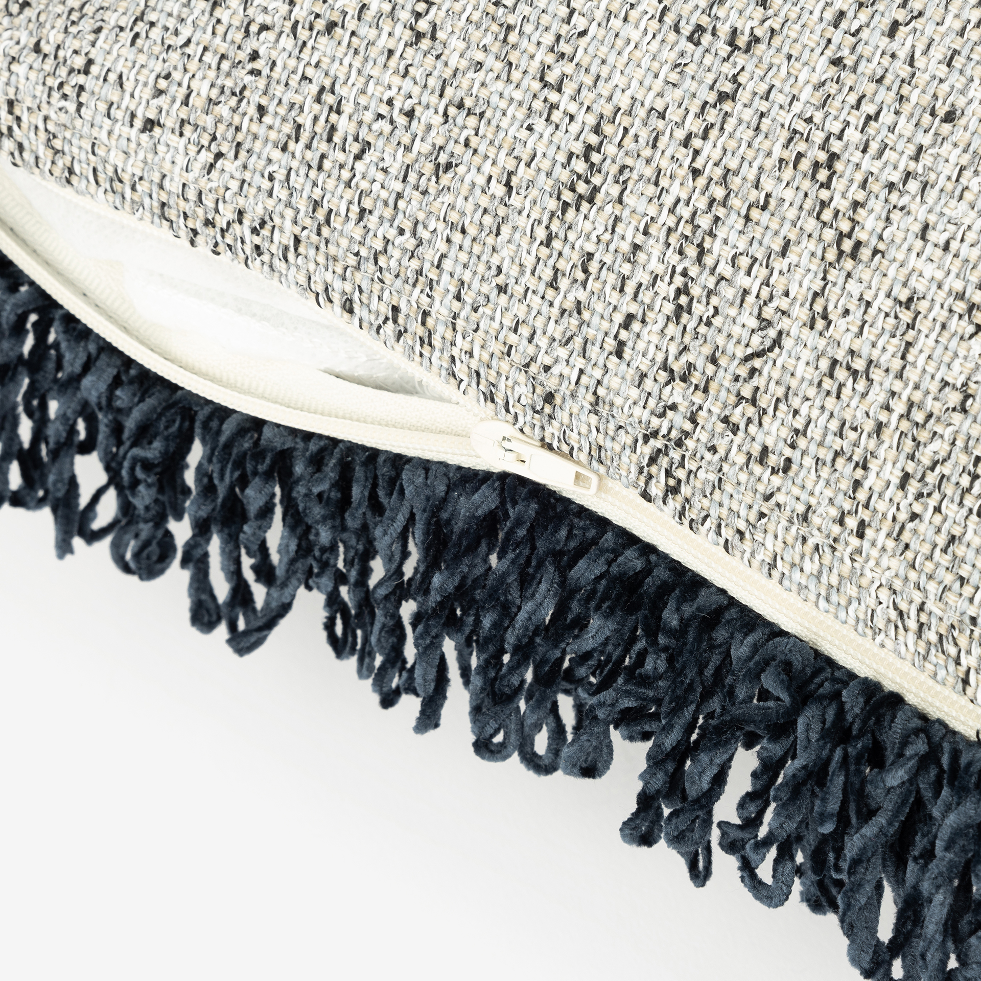 Coj&iacute;n de algod&oacute;n reciclado tinta Alice 50x50cm Clau&Chloe