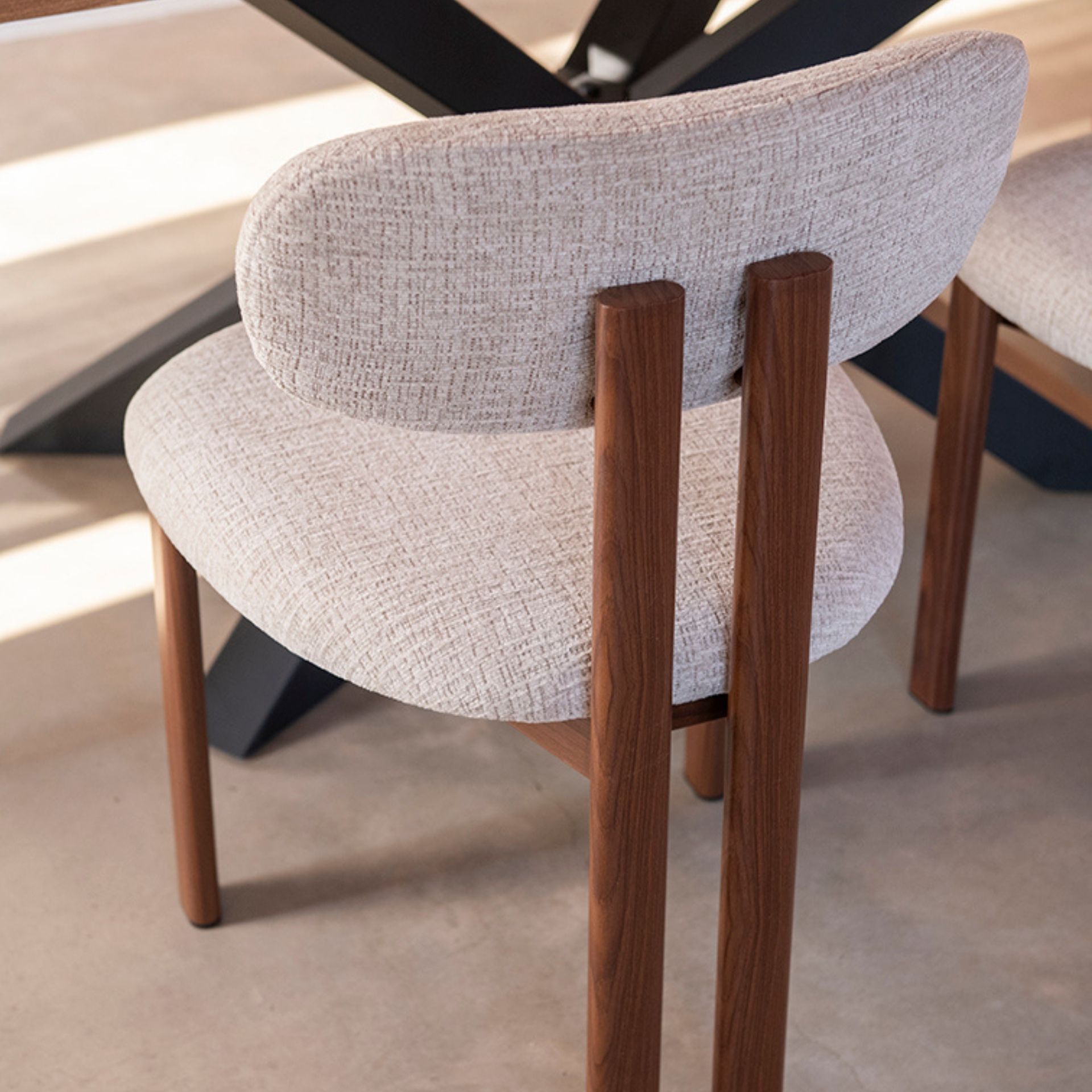 Silla de comedor efecto madera beige Gisel 53x51x81cm Clau&Chloe